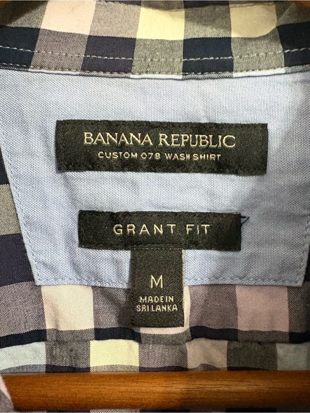 Banana Republic Men's Medium Grant Fit Preppy Button Dwon Long Sleeve Checkered